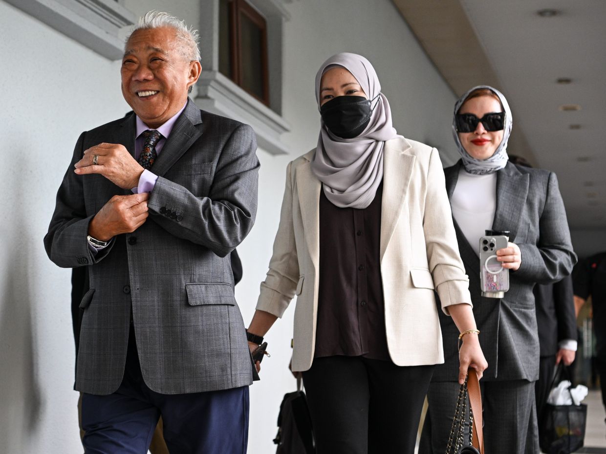 Bung denies negotiating for wife's RM2.8mil 'introduction fee' over Felcra's unit trust investment