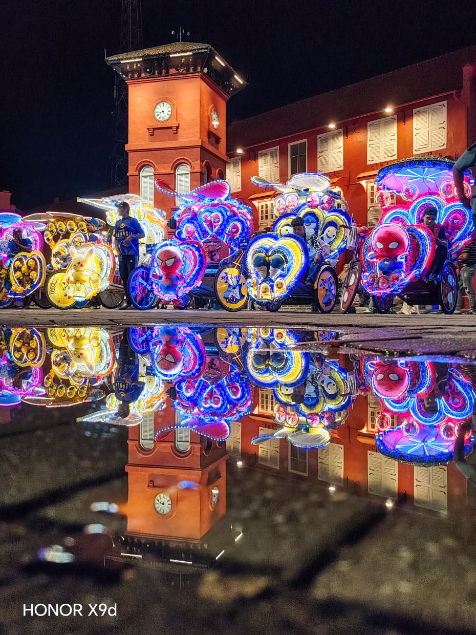 Powered by 9-in-1 pixel binning technology the HONOR X9d captures more light, ensuring stunning clarity even in low-light environments.