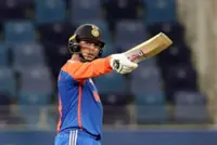 Cricket-India juggernaut crushes Bangladesh to storm into Asia Cup final