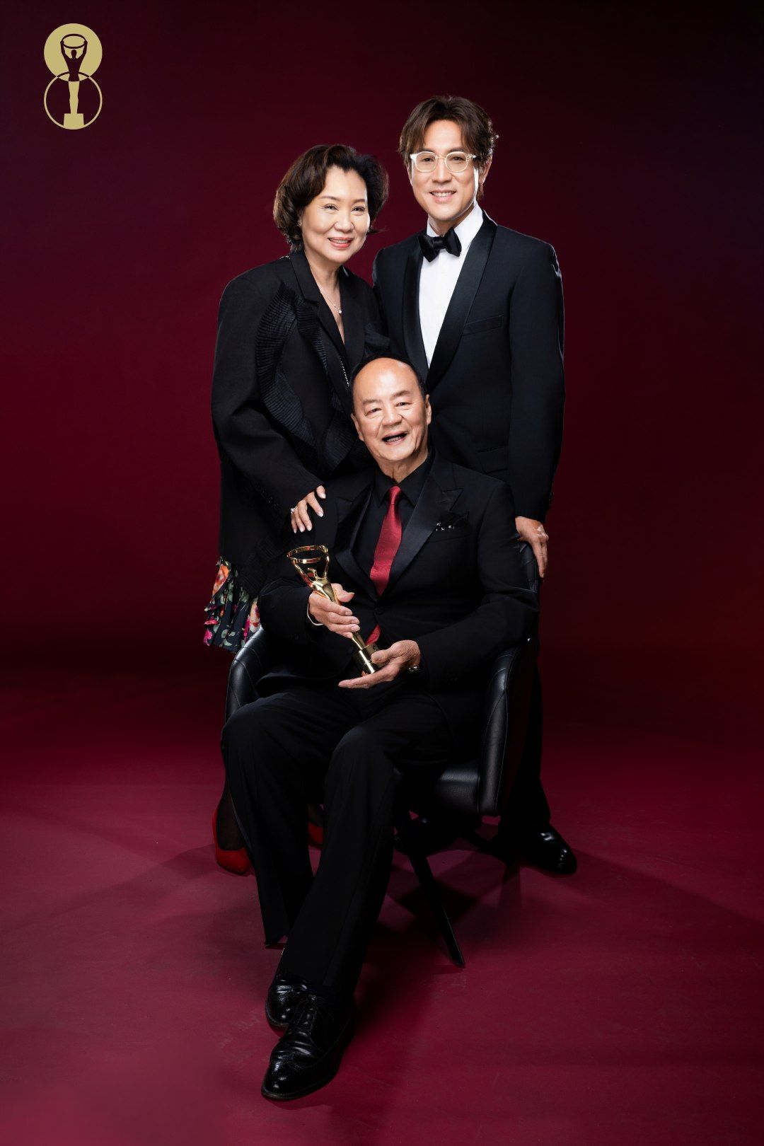 Ti Lung with his wife, former beauty queen Tao Min Ming, and his son, actor Shaun Tam. Photo: Handout