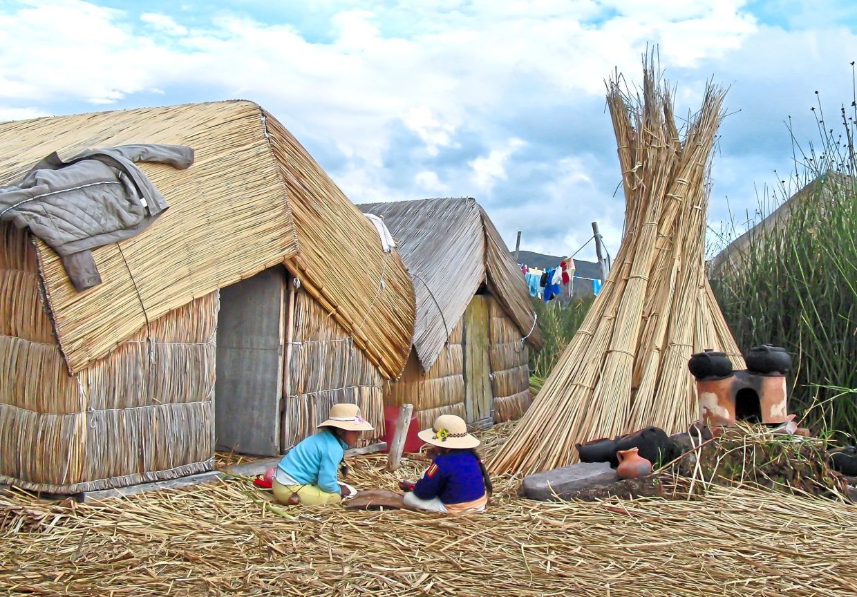 Almost everything on the Uros Floating Islands in Peru is made out of reeds. — World Wide Gifts/Wikimedia Commons