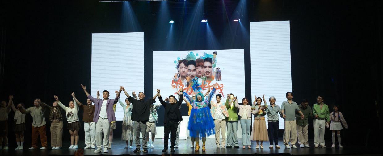 This musical is one of the most ambitious local stage productions in recent years, boldly highlighting mental health themes. The cast devoted nearly three months to intensive rehearsals — a true testament to their professionalism and passion.