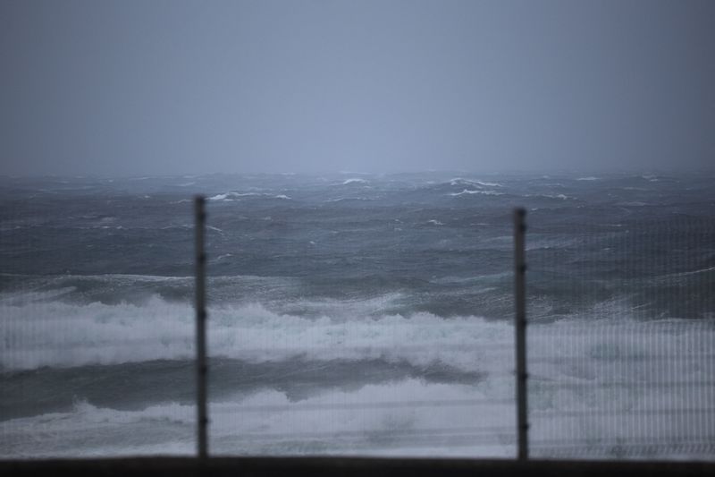 Ciklon Gabrielle manj močno prizadel Azorske otoke, a povzročil škodo