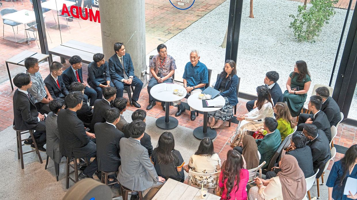 Lin (centre) emphasises that true growth comes from self-discovery and lifelong learning.