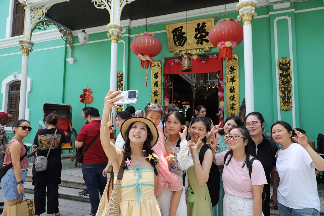 Golden week holiday | The Star