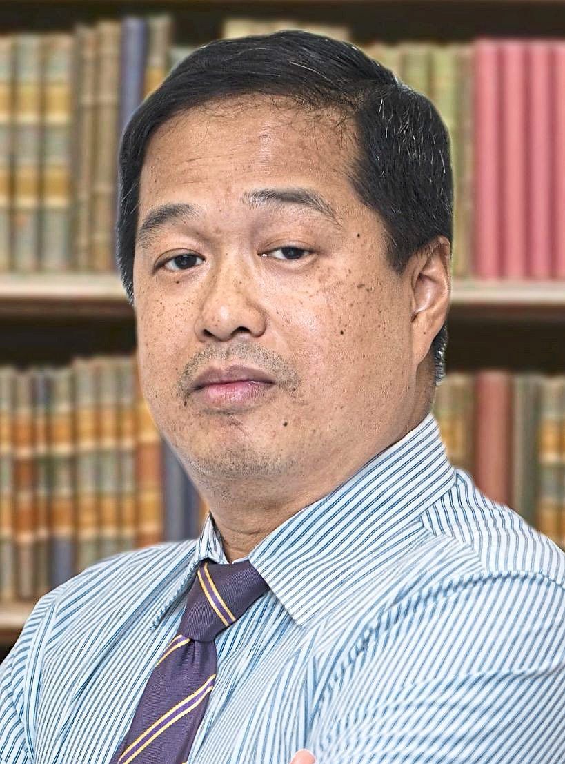 Prof Shahrul Anuar: Remain calm and do not provoke the reptile. 