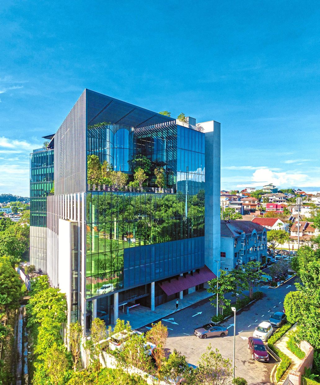 The GDP Campus in Bukit Damansara, Kuala Lumpur incorporates greenery in the building.