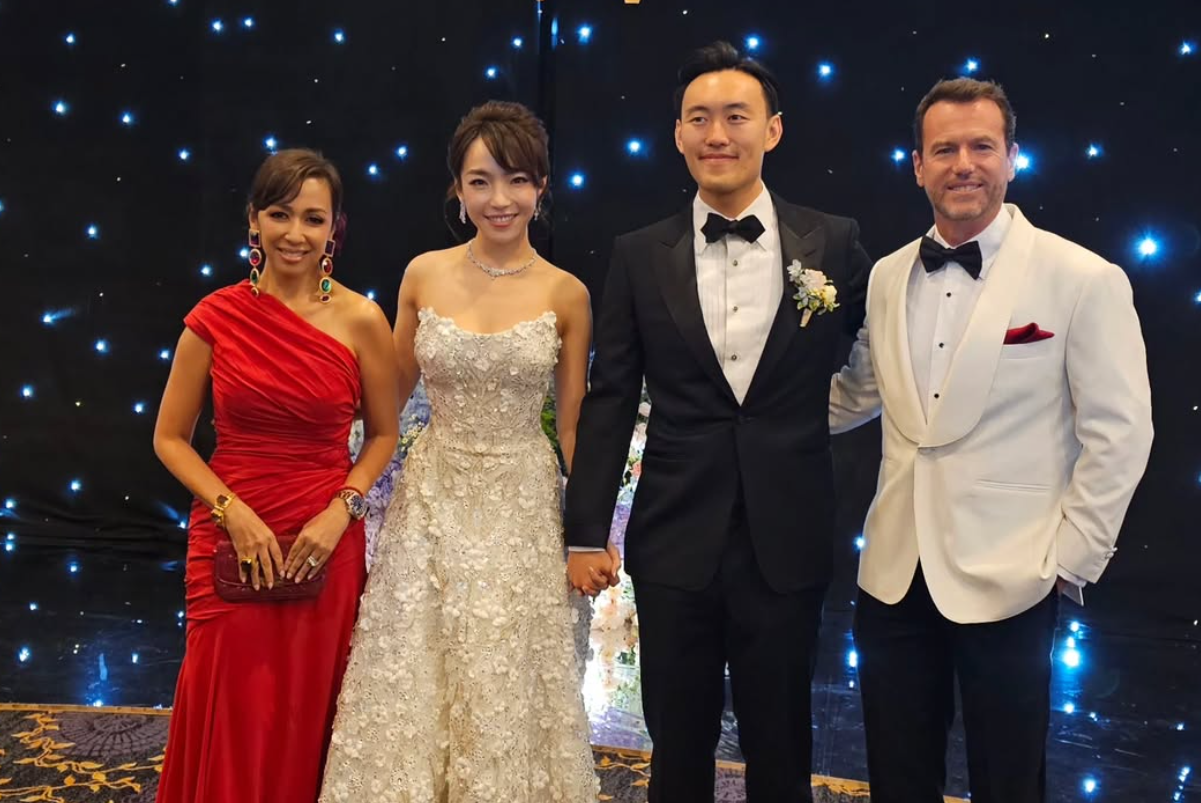 Tengku Zatasha (far left) was among the high-profile guests at the wedding reception. Photo: China Press