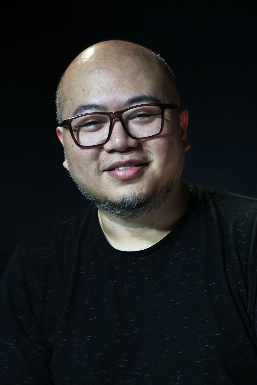 Omar appears in 'Life Es Tu Short – Immersive Dining Theatre', produced by Wayang Kitchen. Photo: The Star/Azman Ghani 