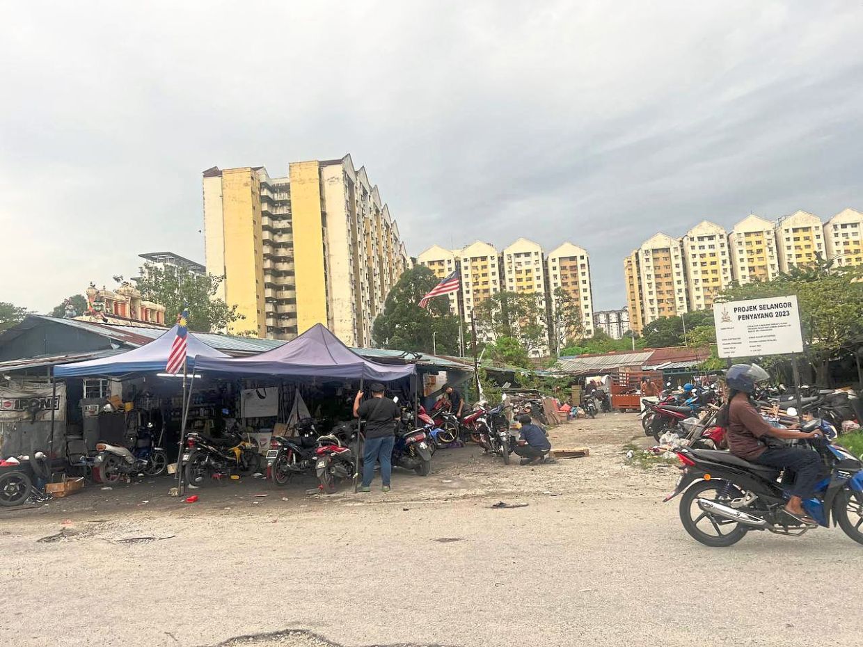 Several mechanic workshops at PPR Lembah Subang 1 are expected to be torn down during the second phase of MBPJ's demolition works.
