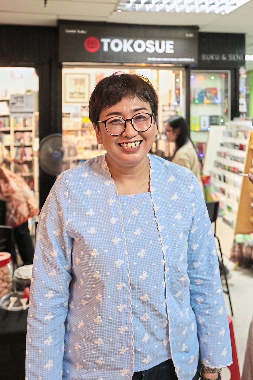 Suzana Ahmad, fondly known as Sue Emoqwin, turned Tokosue into a welcoming hub for stories, ideas, and creative exchange. Photo: The Star/Yap Chee Hong 