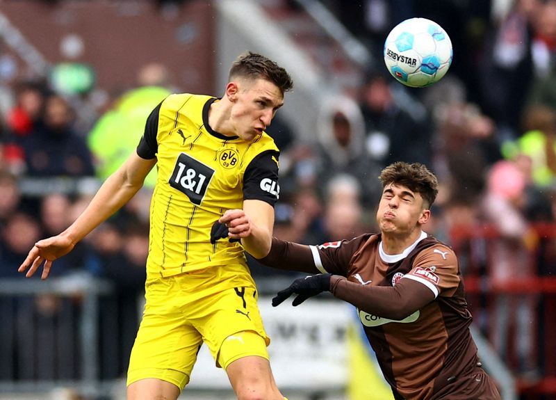 Soccer-Schlotterbeck returns to boost Dortmund backline against Bilbao