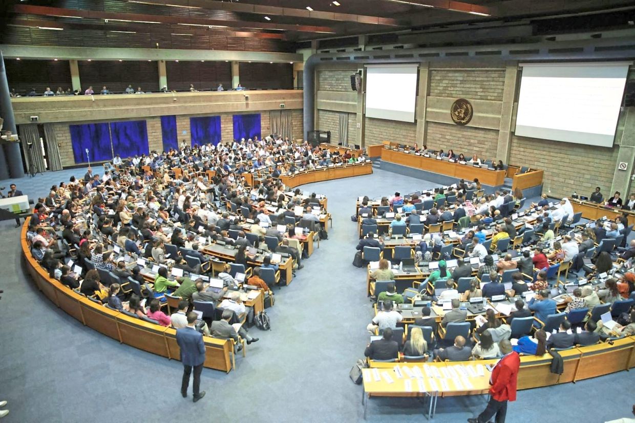 One of the many ongoing meetings of stakeholders struggling to put together an effective plastics treaty – they have been trying since 2022. — International Institute for Sustainable Development/Earth Negotiations Bulletin