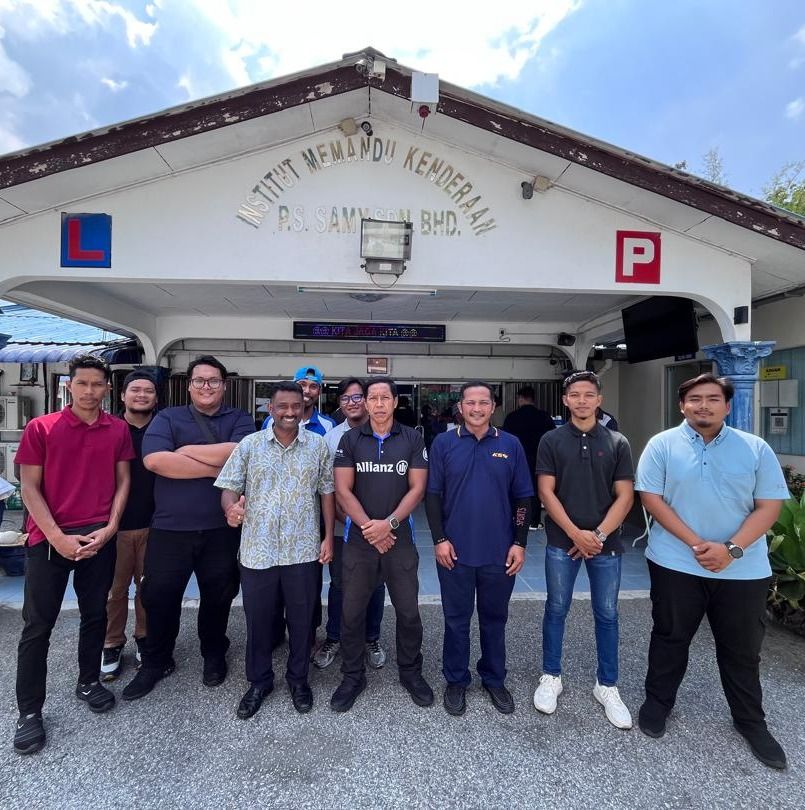 Professional Advancement in Trucking and Haulage initiative elevates logistics workforce 1 Participants of the PATH initiative in a group photo.