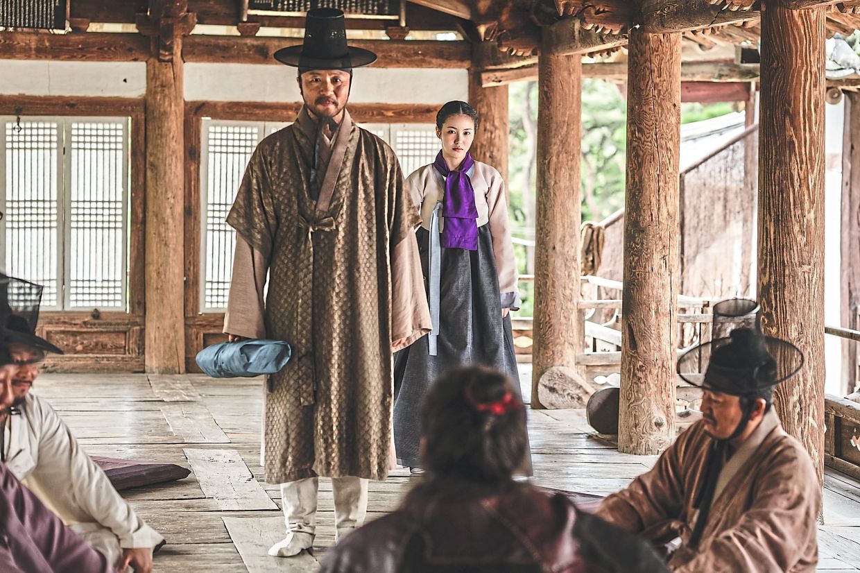 According to director Choo Chang-min, The Murky Stream marks a rare spotlight on commoners for the genre.