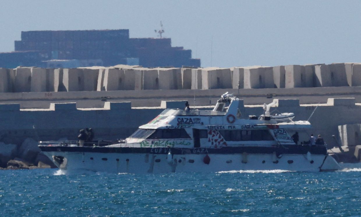 Global Sumud Flotilla calls for immediate action after Israeli attack on vessel Meteque in international waters
