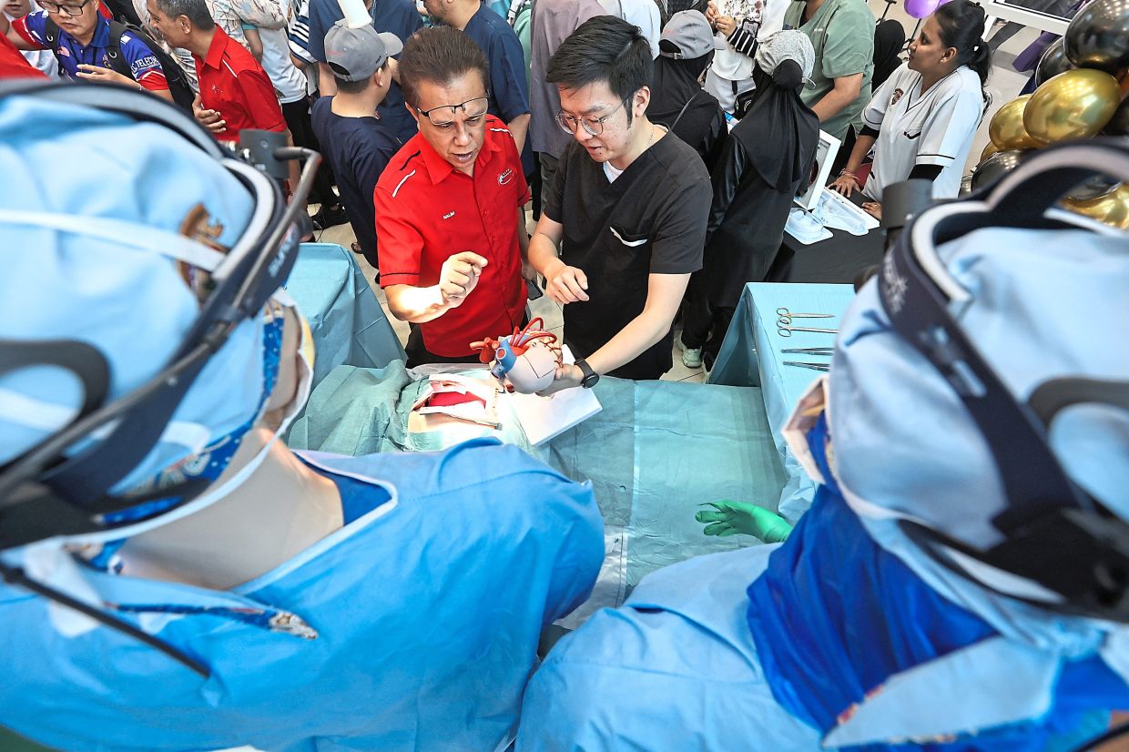 Proposal to end contract doctor system set for Cabinet 1 3554871