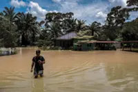 Floods: More evacuated in Kedah, over 300 still at relief centres in three states