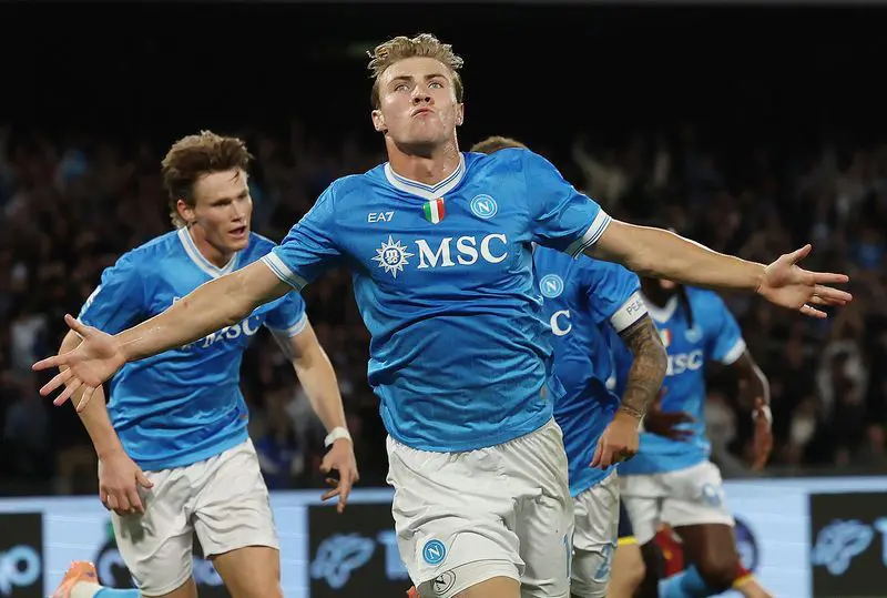 Football: Soccer-Napoli move top with battling 2-1 win over Genoa | The Star