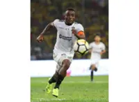 Kipre’s double helps Panthers finally snap winless streak