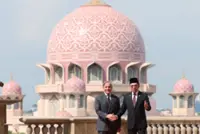 Pakistan PM accorded official welcoming ceremony