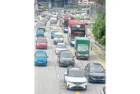 Reduce new highway’s high toll rate to promote usage, alleviate congestion