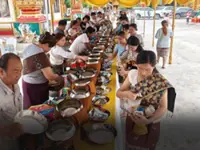 Buddhists in Laos celebrate end of Lent with joyful festivities