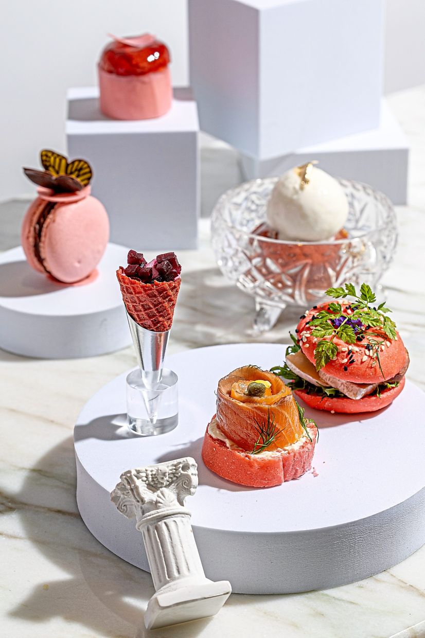 Pink Jardin Tea Reverie by Le Midi, Crowne Plaza KLCC, is a limited-time reimagination where the art of the patissier is expressed in a symphony of rosy hues.