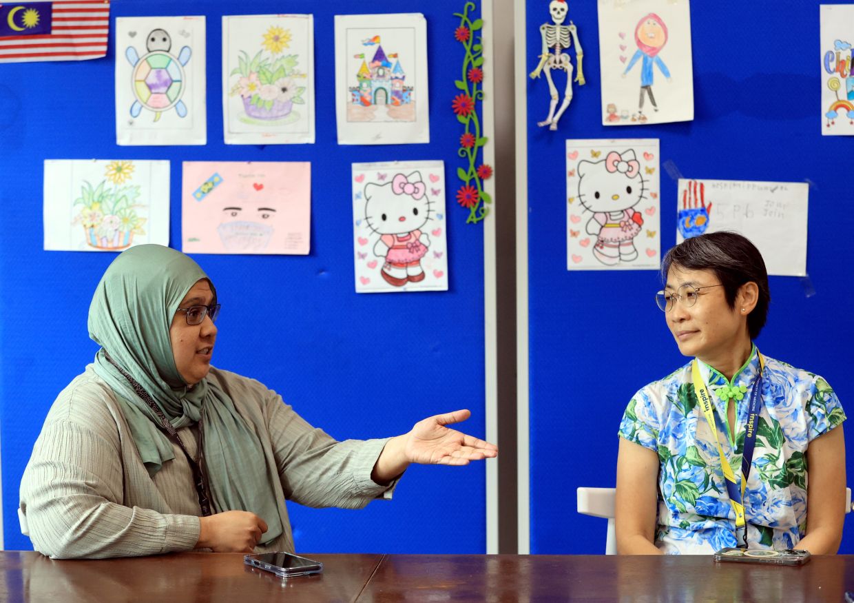 Dr Farah (left) and Dr Chong hope to make psychotherapy and respite care more accessible to young palliative care patients and their caregivers through MyStarfish.