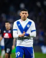 Winger Imanol gives club Velez hope of FIFA clearance