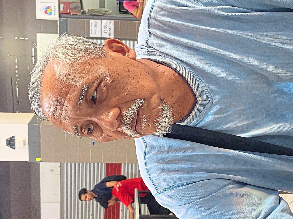 Yuesnaedy says some traders earn less than RM100 a day.