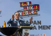 PM opens National Sports Day at Sultan Azlan Shah Roundabout in Ipoh