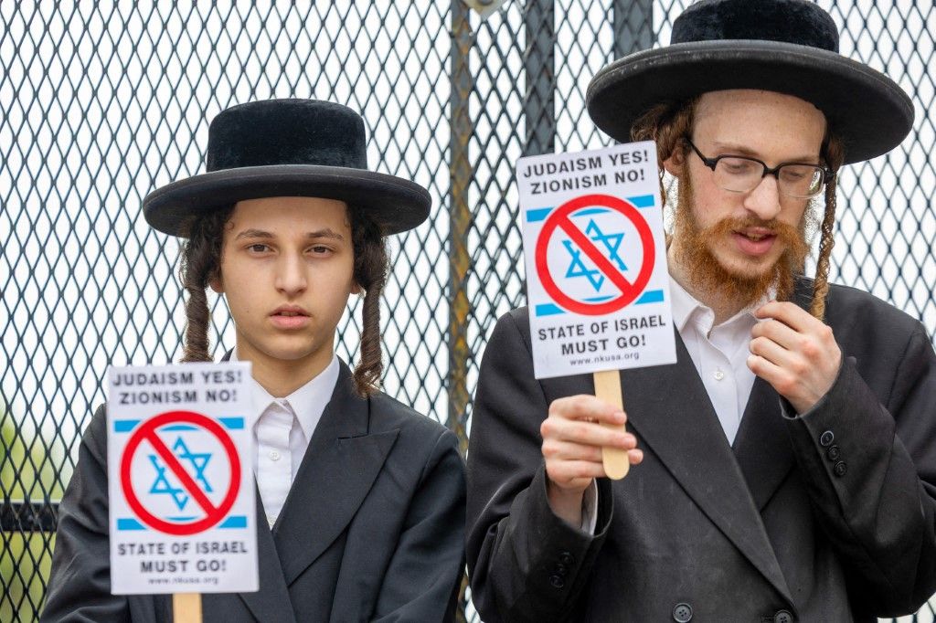 Indonesia can support two-state solution without recognising Israel 2 Photos: Getty Images via AFP