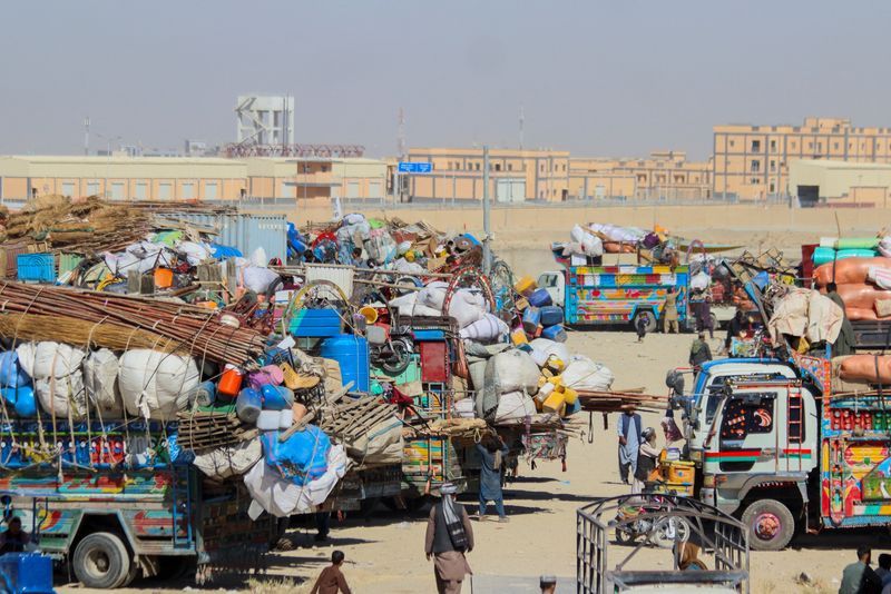 Afghanistan claims 58 Pakistani soldiers killed in clashes; border closed