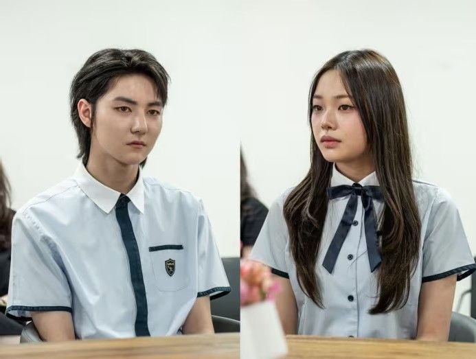 Seungmo (left), a member of the K-pop boy group Ampers&One, who studied at Hanlim Arts High School and Bo-Eun, the lead singer of CLASS:y. — Hanlim