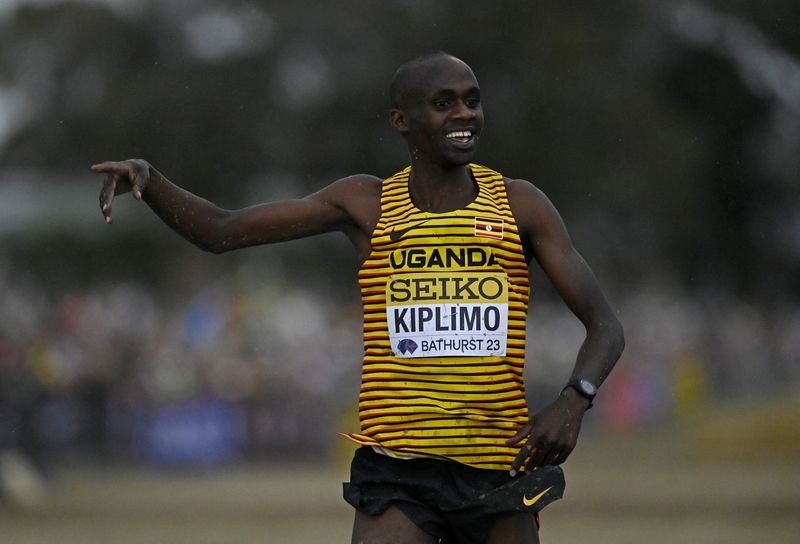 Athletics-Kiplimo, Feysa produce dominant wins in Chicago Marathon