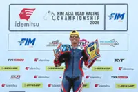 Rider Hafizh lights up Sepang to take ASB1000 lead