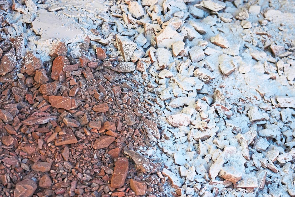 Mercury ore is mixed with a lime chemical powder to boost the combustion when it bakes to create mercury.