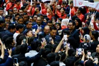 Anwar urges youths to lead anti-corruption drive