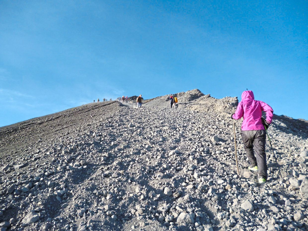 The trek to the summit mainly consists of volcanic gravel, sand, stone and rocks.