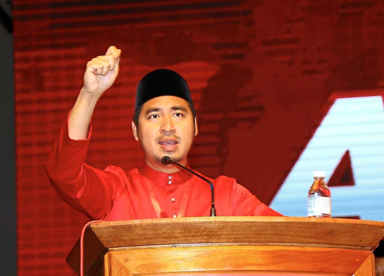 Wan Ahmad Fayhsal suspended from Bersatu