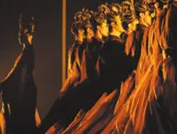 Dance's dramatic steps breathe life into palace's relics in Beijing