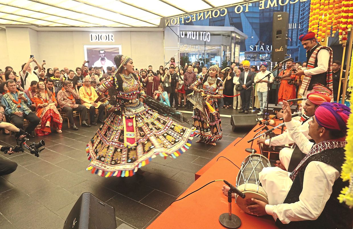 A Rajasthani cultural performance by Anhad Studio during the launch of ‘Diya Deepavali’. — Photos: AZLINA ABDULLAH/The Star
