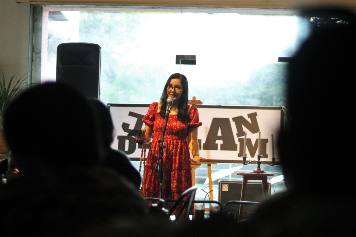 Poet Dhabitah Zainal is one of the names in the knockout round tomorrow at Odeon KL. Aliff Awan, Ba.re, Emmanuel Yogan, Millen Teo, Abigail Lim, Shireen Alyssa Azmir and others are also part of the SEA Slam 2025 event. Photo: Handout