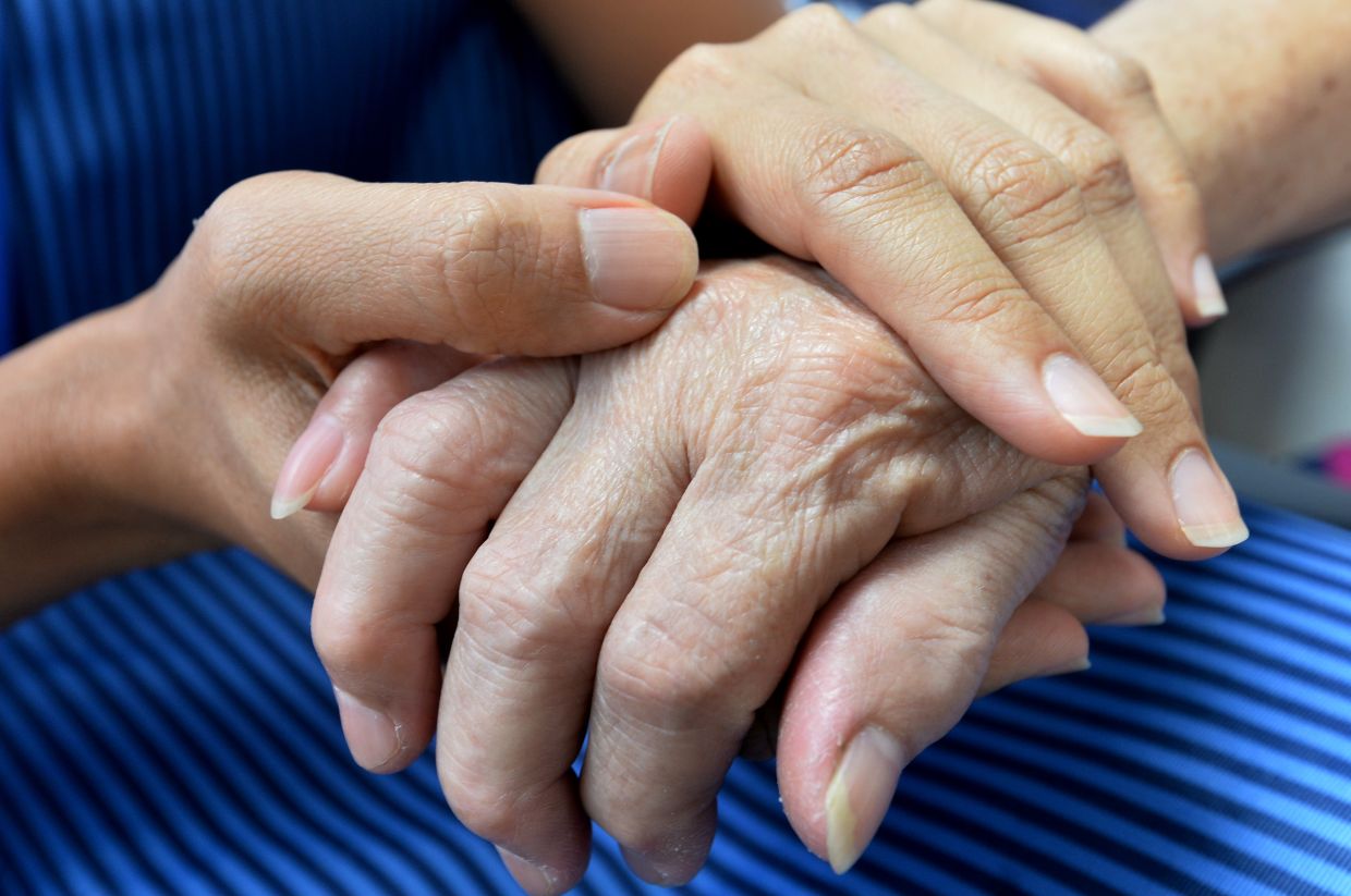 Law requiring children to support aging parents needed, says Kulasegaran