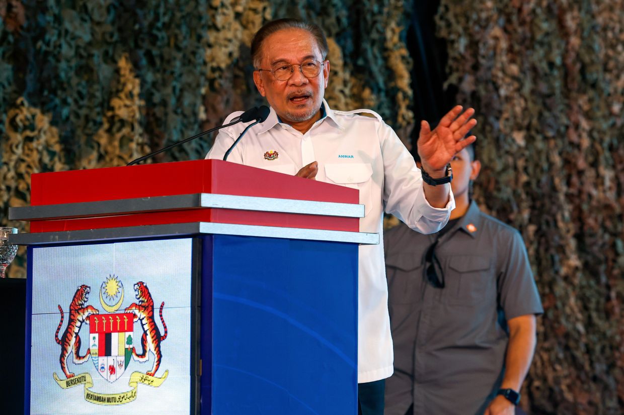 Anwar defends Gaza peace plan, rebukes excessive criticism 1 3578290