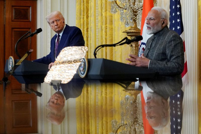 Trump vows to keep 'massive' tariffs on India until Russian oil imports cease 1 3578404