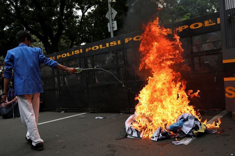 Protesti in opozorila v Ladakhu in Nigeriji zaradi nasilja in političnih aretacij