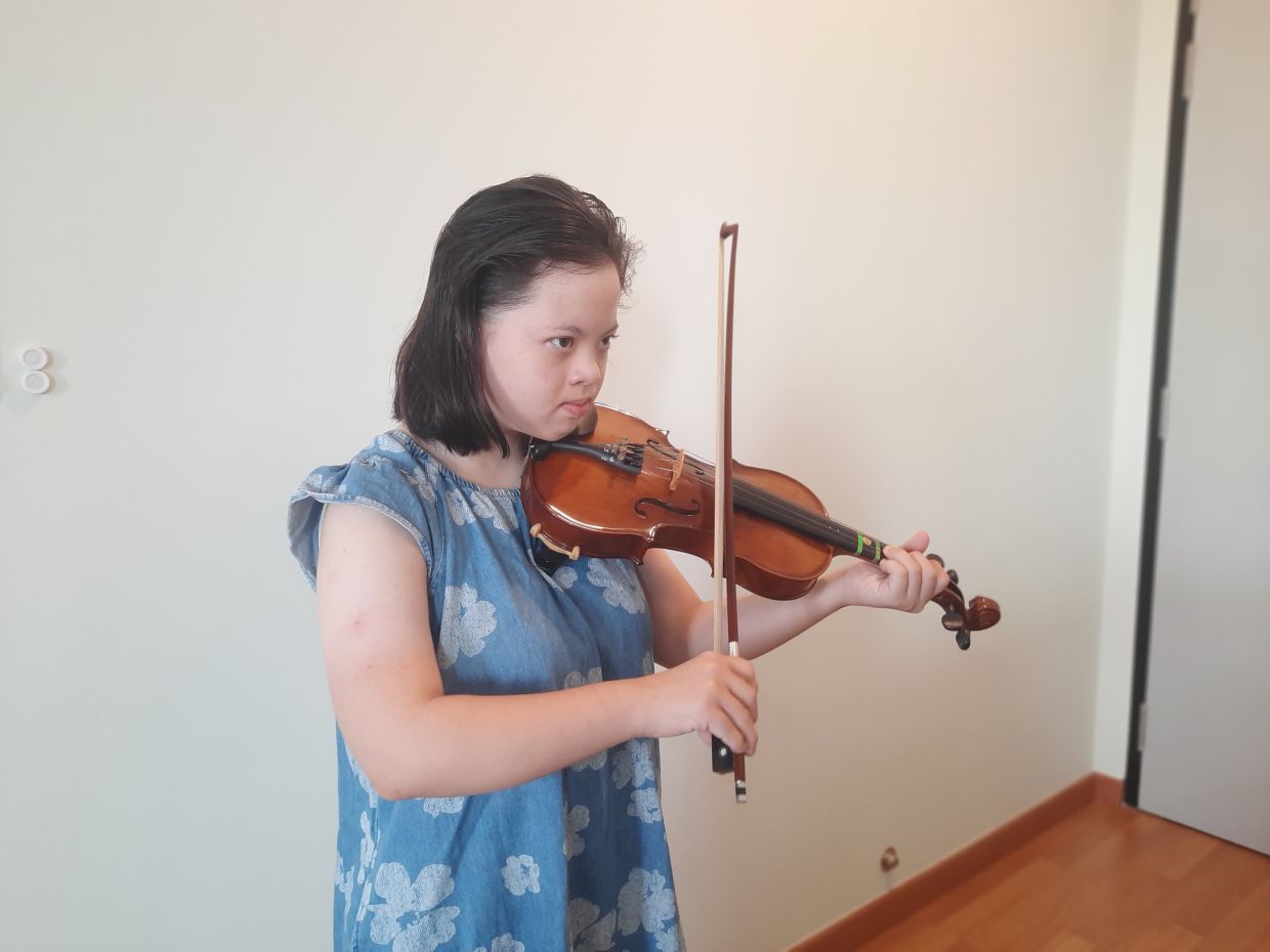 Sabrina Teoh Webber, 16, is set to perform a violin piece at the event. Photo: Joyce Teoh