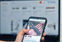 Former top cop: Public spaces are no place for weapons